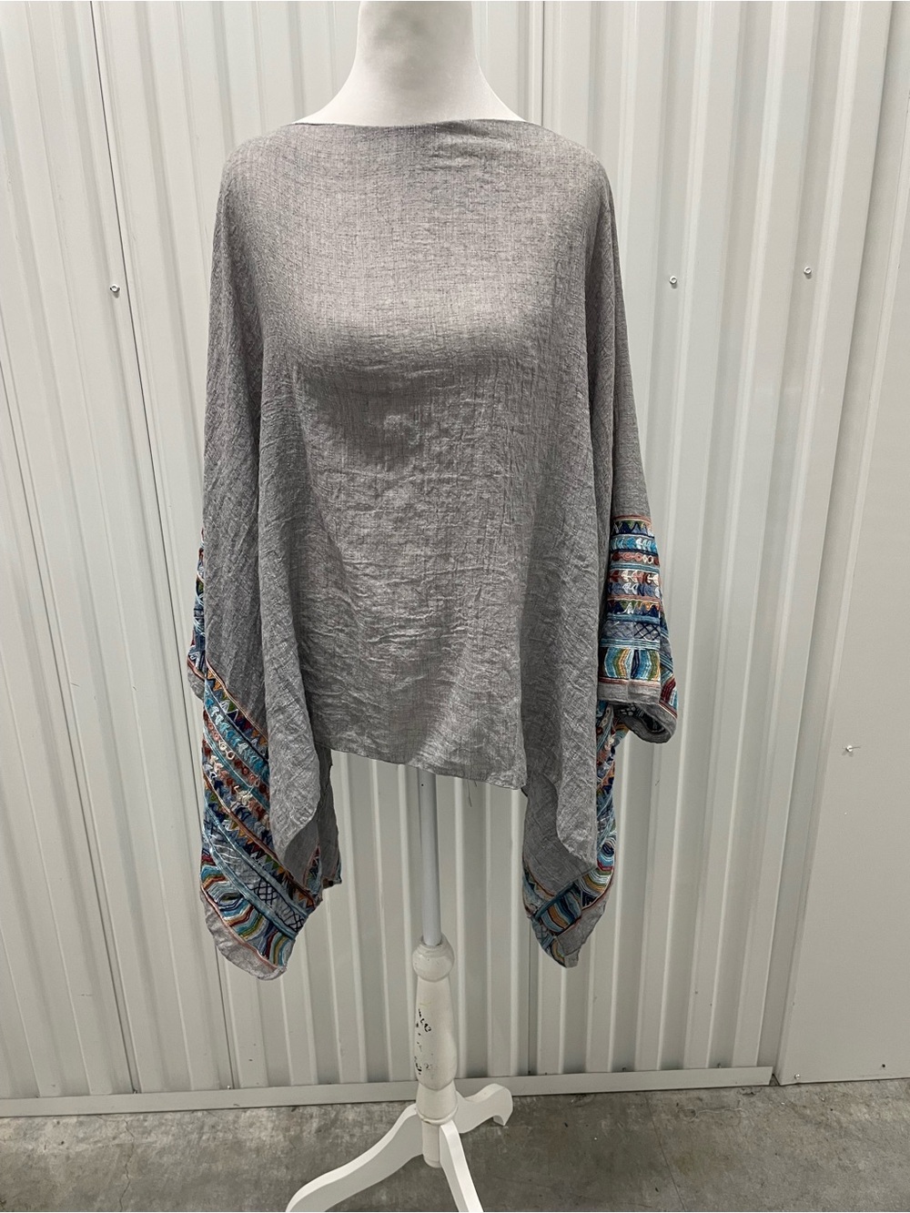Gray Embroidered Sleeve Poncho Boho Festival Western Lagenlook Southwestern Chic